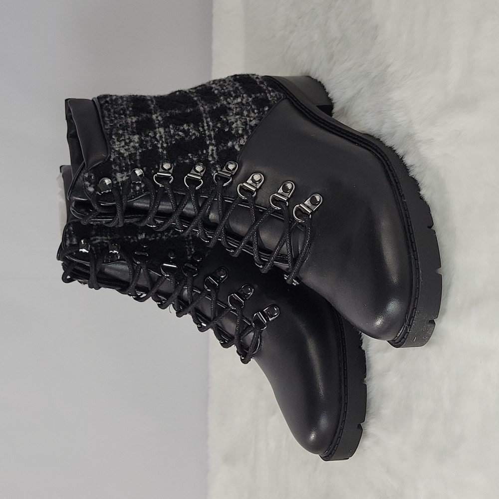 Marc Fisher Lanzia Multi Leather upper bootie Size 9.5 M